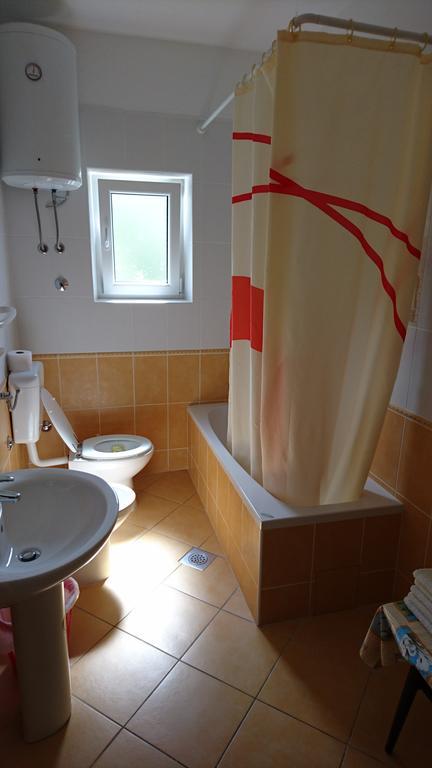 Apartments Anastazija Pag Town Εξωτερικό φωτογραφία