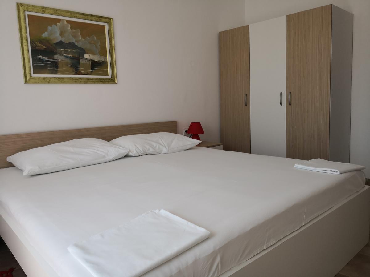 Apartments Anastazija Pag Town Εξωτερικό φωτογραφία